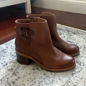 Clarks boots. Size 5.5